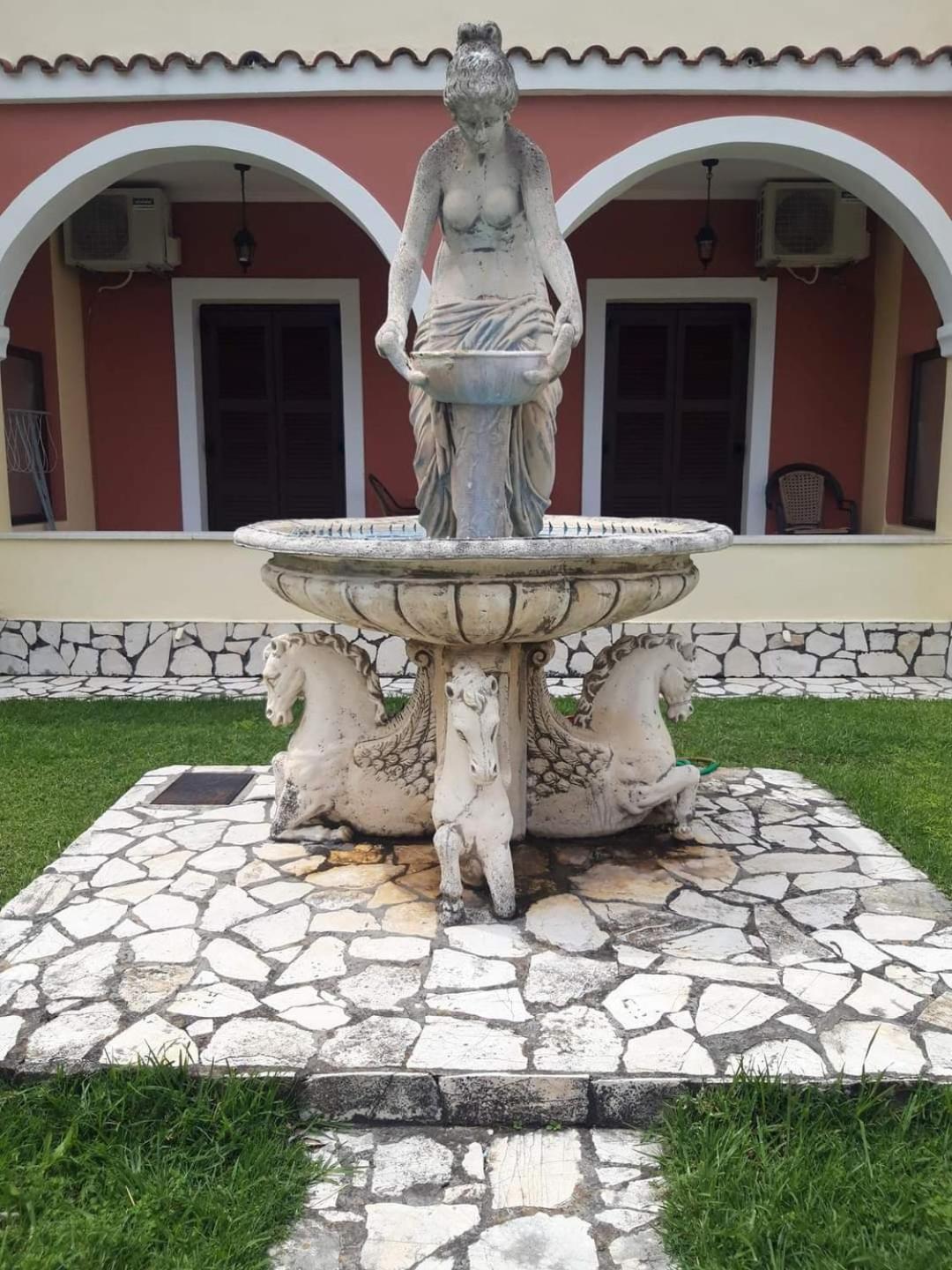 Fiona Apartments Roda  Dış mekan fotoğraf